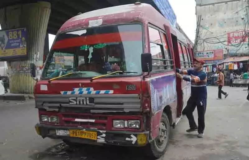 यात्रियों को राहत, MC ने बस सेवा ठेकेदार का अनुबंध बढ़ाया यात्रियों को राहत, MC ने बस सेवा ठेकेदार का अनुबंध बढ़ाया