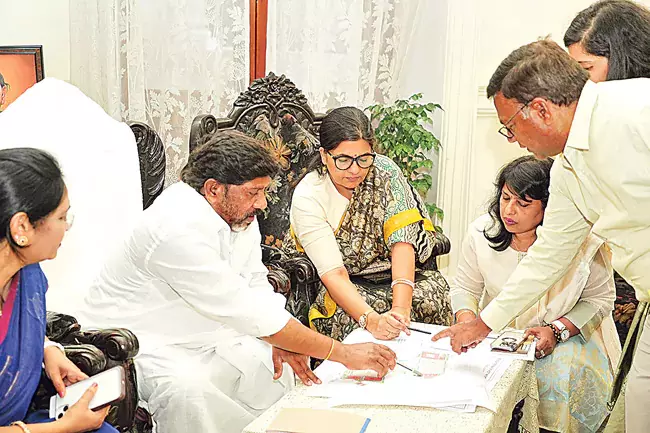हम महिला विश्वविद्यालय को देश का सर्वश्रेष्ठ विश्वविद्यालय बनाएंगे : Deputy CM हम महिला विश्वविद्यालय को देश का सर्वश्रेष्ठ विश्वविद्यालय बनाएंगे : Deputy CM