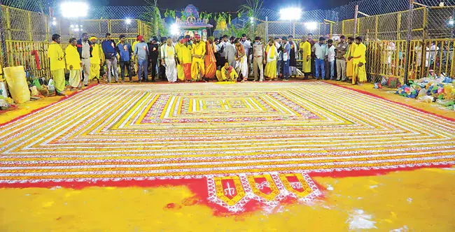 Mallikarjuna स्वामी मंदिर में पेड्डापट्टनम कार्यक्रम धूमधाम से मनाया गया Mallikarjuna स्वामी मंदिर में पेड्डापट्टनम कार्यक्रम धूमधाम से मनाया गया