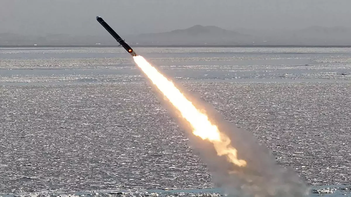 North Korea ने कहा कि उसने जवाबी हमले के अभ्यास में क्रूज मिसाइलें दागी North Korea ने कहा कि उसने जवाबी हमले के अभ्यास में क्रूज मिसाइलें दागी