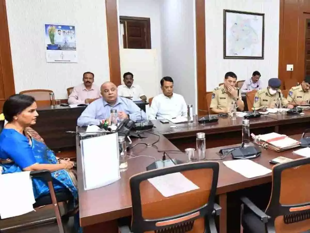 Hyderabad: मुख्य सचिव ने भारत के उपराष्ट्रपति की यात्रा व्यवस्था की समीक्षा की Hyderabad: मुख्य सचिव ने भारत के उपराष्ट्रपति की यात्रा व्यवस्था की समीक्षा की