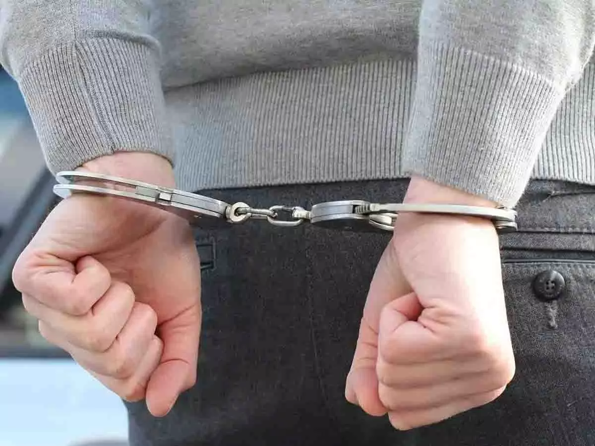 Hyderabad पुलिस ने 4.5 लाख रुपये के फोन चोरी करने के आरोप में 2 लोग गिरफ्तार Hyderabad पुलिस ने 4.5 लाख रुपये के फोन चोरी करने के आरोप में 2 लोग गिरफ्तार