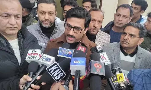 अनुच्छेद-370 पर विपक्ष का शोर प्रासंगिक बना रहेगा: एनसी नेता अहसान परदेसी अनुच्छेद-370 पर विपक्ष का शोर प्रासंगिक बना रहेगा: एनसी नेता अहसान परदेसी