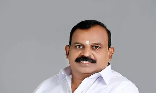 Kerala: एनडीए नेता ने ड्रग मामले में अपने बेटे की गिरफ्तारी के लिए केरल पुलिस को धन्यवाद दिया Kerala: एनडीए नेता ने ड्रग मामले में अपने बेटे की गिरफ्तारी के लिए केरल पुलिस को धन्यवाद दिया