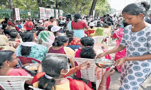 Kerala: सरकार द्वारा बकाया भुगतान के बावजूद आशा कार्यकर्ताओं की हड़ताल जारी