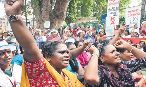 Kerala: आईएनटीयूसी ने आशा कार्यकर्ताओं का समर्थन करने पर कांग्रेस की आलोचना की