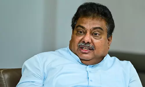 बिना वजह आलोचना करने के बजाय पई को व्यवस्था सुधारने के उपाय सुझाने चाहिए: Patil बिना वजह आलोचना करने के बजाय पई को व्यवस्था सुधारने के उपाय सुझाने चाहिए: Patil