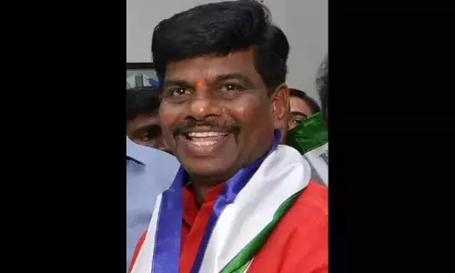 Vijayawada पुलिस ने गोरंटला माधव को नोटिस दिया Vijayawada पुलिस ने गोरंटला माधव को नोटिस दिया