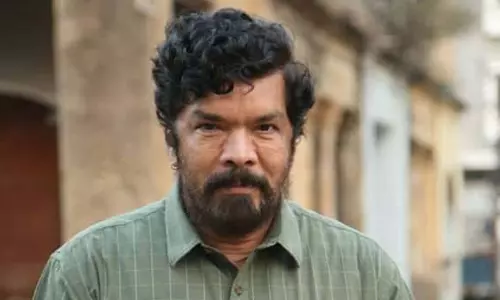 पवन कल्याण की टिप्पणी के खिलाफ पोसानी कृष्ण मुरली को डेस्टिनेशन में भेजा गया पवन कल्याण की टिप्पणी के खिलाफ पोसानी कृष्ण मुरली को डेस्टिनेशन में भेजा गया