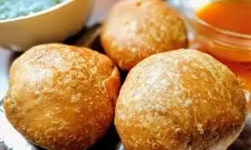 Dal Kachori Recipe : वीकेंड पर ट्राई करें ये स्वादिष्ट और कुरकुरी दाल कचौरी रेसिपी