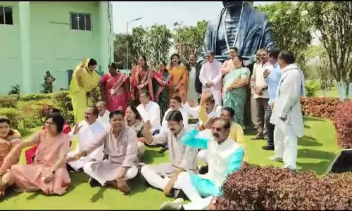 छत्तीसगढ़ विधानसभा VIDEO, 20 कांग्रेसी विधायक सस्पेंड