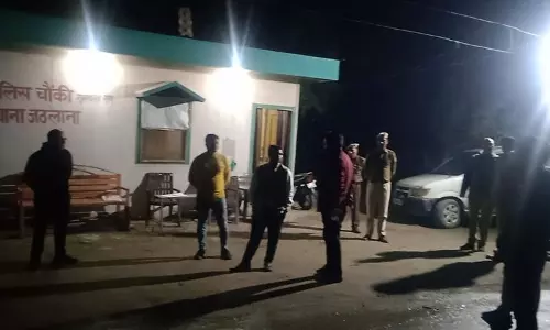 SDM ने वाईनगर के रादौर क्षेत्र में अवैध खनन रोकने के लिए जांच की SDM ने वाईनगर के रादौर क्षेत्र में अवैध खनन रोकने के लिए जांच की