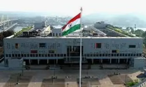 बॉम्बे हाईकोर्ट ने Pernem के चोपडेम गांव में भूमि परिवर्तन की अनुमति पर रोक लगाई बॉम्बे हाईकोर्ट ने Pernem के चोपडेम गांव में भूमि परिवर्तन की अनुमति पर रोक लगाई