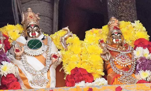 Andhra : श्रीशैल मल्लण्णा रथ पर सवार