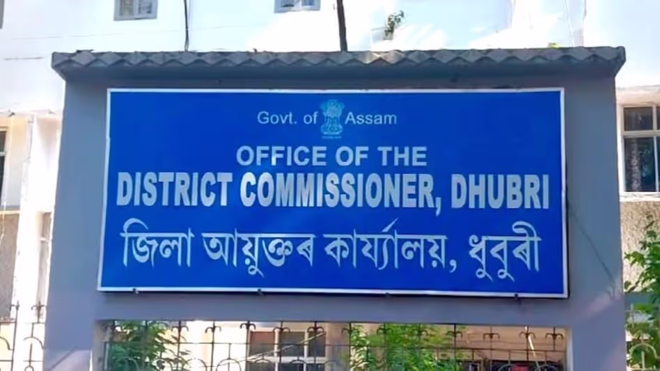 Assam : धुबरी प्रशासन ने भ्रष्टाचार पर नकेल कसी बड़े फेरबदल में 28 लाट मंडलों का तबादला