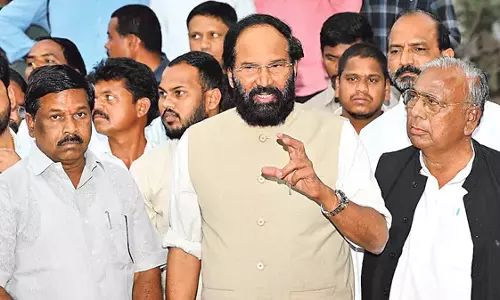 पूर्व मंत्री झूठ बोल रहे हैं : Uttam Kumar Reddy पूर्व मंत्री झूठ बोल रहे हैं : Uttam Kumar Reddy