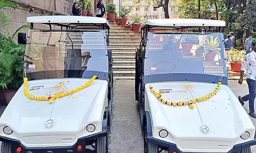 Telangana: विकलांगों के लिए बैटरी कारें Telangana: विकलांगों के लिए बैटरी कारें