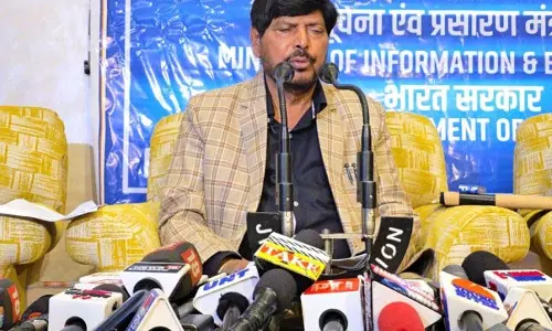 Athawale: अनुच्छेद 370 के हटने से जम्मू-कश्मीर में शांति और विकास को बल मिला Athawale: अनुच्छेद 370 के हटने से जम्मू-कश्मीर में शांति और विकास को बल मिला