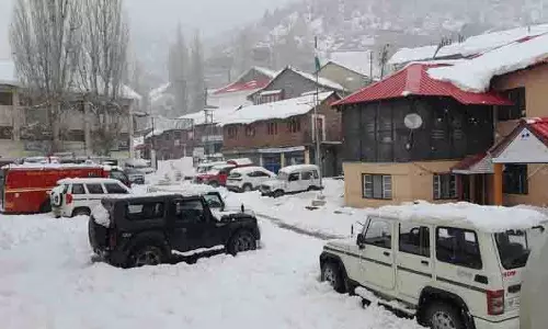 Manali-Keylong राजमार्ग अवरुद्ध, लाहौल घाटी से संपर्क टूटा