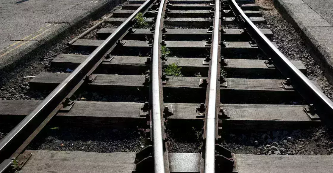 Kerala : कोट्टायम की महिला और उसकी दो बेटियों ने ट्रेन के आगे कूदकर जान दी Kerala : कोट्टायम की महिला और उसकी दो बेटियों ने ट्रेन के आगे कूदकर जान दी