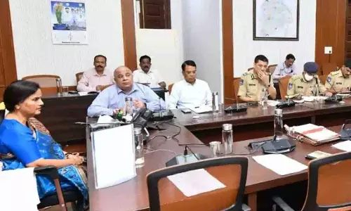 Hyderabad: मुख्य सचिव ने भारत के उपराष्ट्रपति की यात्रा व्यवस्था की समीक्षा की Hyderabad: मुख्य सचिव ने भारत के उपराष्ट्रपति की यात्रा व्यवस्था की समीक्षा की