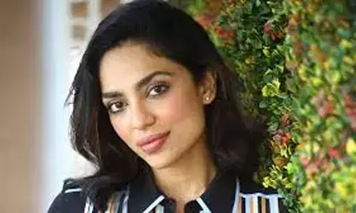 सोभिता धुलिपाला ने शादी के बाद फिर से काम शुरू किया, सेट की लीक हुई तस्वीरें वायरल सोभिता धुलिपाला ने शादी के बाद फिर से काम शुरू किया, सेट की लीक हुई तस्वीरें वायरल