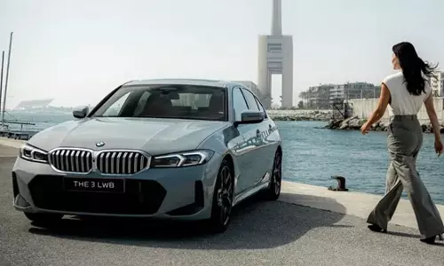 2025 BMW 3 सीरीज LWB भारत में लॉन्च: जानें क्या है नया