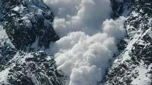 Uttarakhand: बड़ा हादसा, ग्लेशियर फटने से 57 मजदूर दबे Uttarakhand: बड़ा हादसा, ग्लेशियर फटने से 57 मजदूर दबे