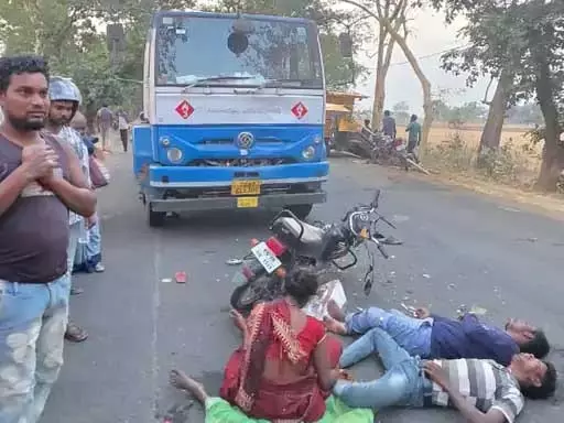 छत्तीसगढ़ : 6 लोगों की मौत, हादसे हुए दो जिलों में छत्तीसगढ़ : 6 लोगों की मौत, हादसे हुए दो जिलों में