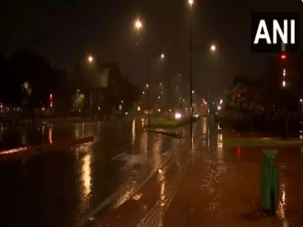 दिल्ली में हल्की बारिश हुई, AQI मध्यम श्रेणी में रहा दिल्ली में हल्की बारिश हुई, AQI मध्यम श्रेणी में रहा