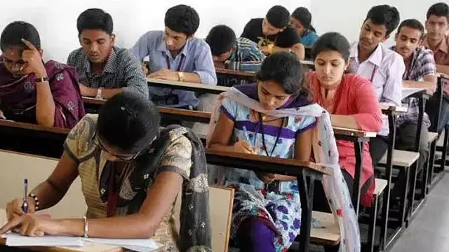 2nd PUC Exam : द्वितीय पीयूसी परीक्षा आज से; गहन निगरानी 2nd PUC Exam : द्वितीय पीयूसी परीक्षा आज से; गहन निगरानी
