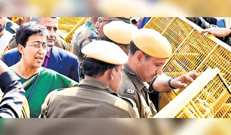 आप विधायकों का निलंबन ‘लोकतंत्र के लिए झटका’: आतिशी आप विधायकों का निलंबन ‘लोकतंत्र के लिए झटका’: आतिशी