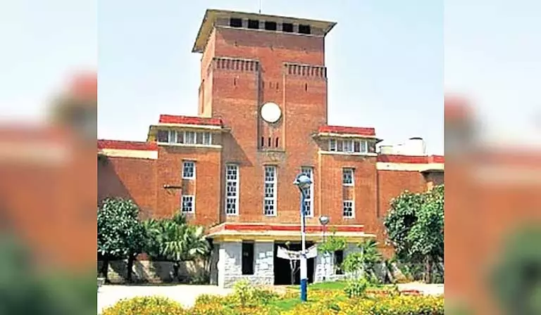 दिल्ली विश्वविद्यालय के शिक्षकों ने डूसू चुनाव में बदलाव का विरोध किया दिल्ली विश्वविद्यालय के शिक्षकों ने डूसू चुनाव में बदलाव का विरोध किया