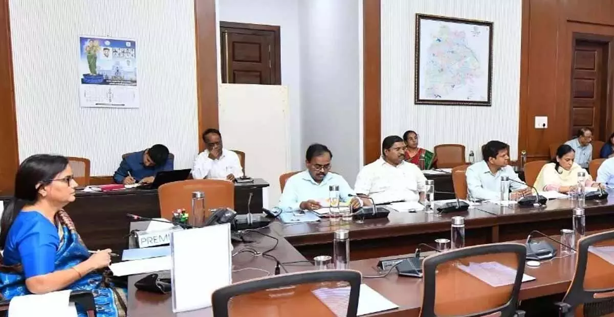 Telangana: मुख्य सचिव ने इंटर परीक्षा की तैयारियों का लिया जायजा Telangana: मुख्य सचिव ने इंटर परीक्षा की तैयारियों का लिया जायजा