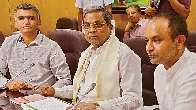 पैलेस ग्राउंड के स्वामित्व पर सुप्रीम कोर्ट का फैसला आने तक TDR जारी नहीं किया जाएगा: राज्य सरकार पैलेस ग्राउंड के स्वामित्व पर सुप्रीम कोर्ट का फैसला आने तक TDR जारी नहीं किया जाएगा: राज्य सरकार