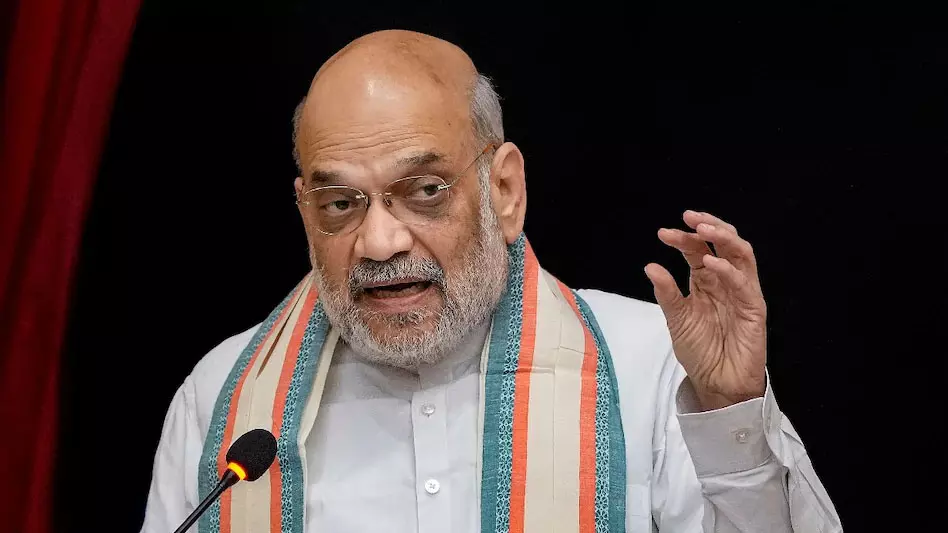 मणिपुर में राष्ट्रपति शासन लगने के बाद केंद्रीय गृहमंत्री अमित शाह ने बुलाई पहली बैठक मणिपुर में राष्ट्रपति शासन लगने के बाद केंद्रीय गृहमंत्री अमित शाह ने बुलाई पहली बैठक