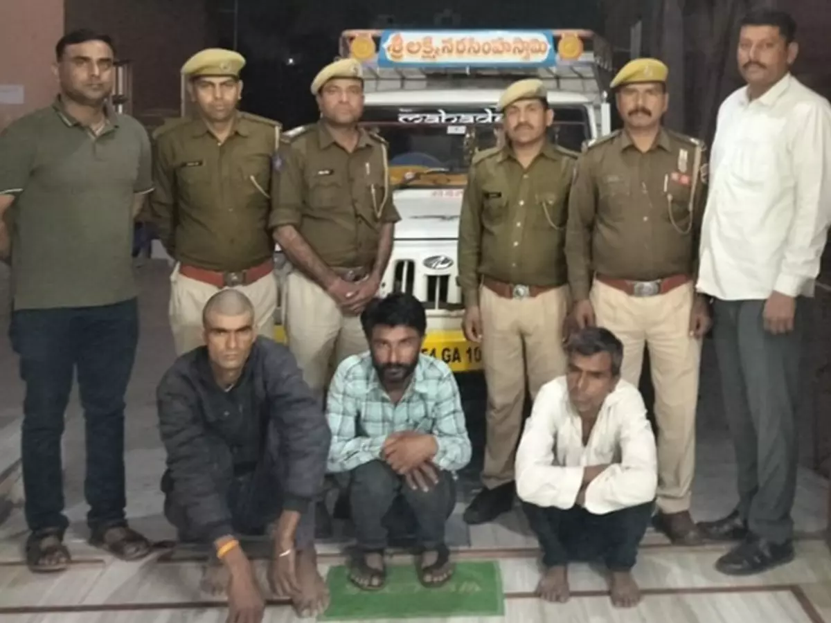 Jodhpur: पुलिस ने वेयरहाउस से ग्वार चुराने वाली गैंग का खुलासा किया Jodhpur: पुलिस ने वेयरहाउस से ग्वार चुराने वाली गैंग का खुलासा किया