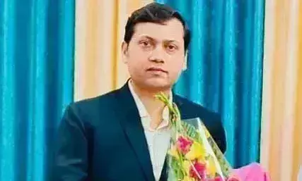 Ballia: वरिष्ठ कोषाधिकारी आनंद दूबे ने वित्तीय वर्ष 2024-25 समाप्ति को लेकर महत्वपूर्ण निर्देश दिए Ballia: वरिष्ठ कोषाधिकारी आनंद दूबे ने वित्तीय वर्ष 2024-25 समाप्ति को लेकर महत्वपूर्ण निर्देश दिए