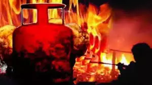 Kanpur: गैस सिलेंडर फटने से महिला झुलसी, बड़ा हादसा टला Kanpur: गैस सिलेंडर फटने से महिला झुलसी, बड़ा हादसा टला