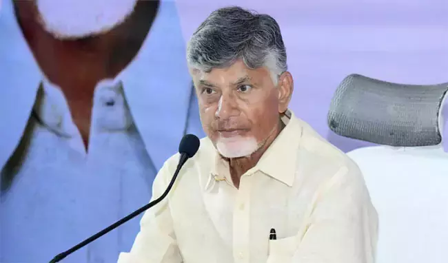 Andhra: आशा कार्यकर्ताओं पर CM चंद्रबाबू का आशीर्वाद Andhra: आशा कार्यकर्ताओं पर CM चंद्रबाबू का आशीर्वाद