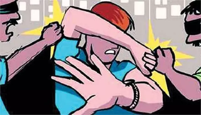 Muzaffarnagar: मुकदमे की तारीख पर आए एक युवक ने अधिवक्ता के साथ मारपीट की Muzaffarnagar: मुकदमे की तारीख पर आए एक युवक ने अधिवक्ता के साथ मारपीट की