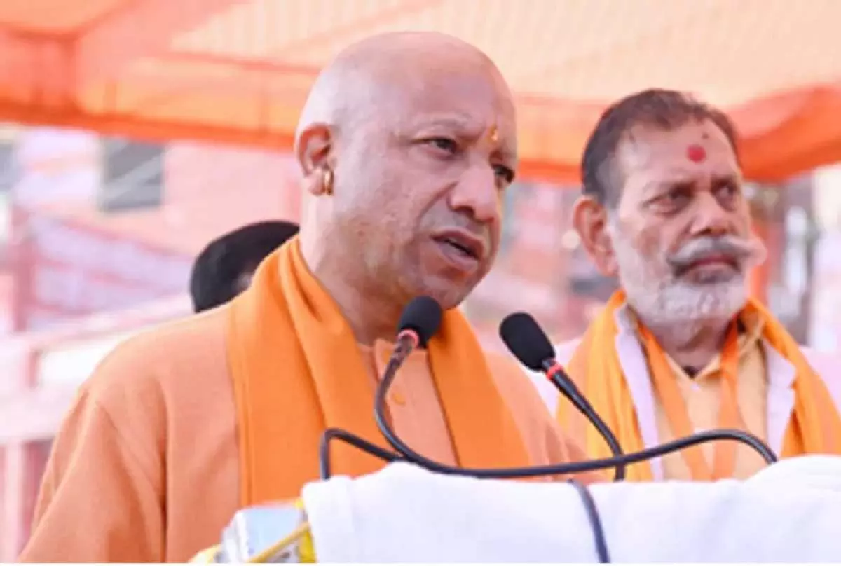 Agra: मुख्यमंत्री योगी ने सड़क हादसे में जान गवाने वालो के लिए व्यक्त की शोक संवेदना Agra: मुख्यमंत्री योगी ने सड़क हादसे में जान गवाने वालो के लिए व्यक्त की शोक संवेदना