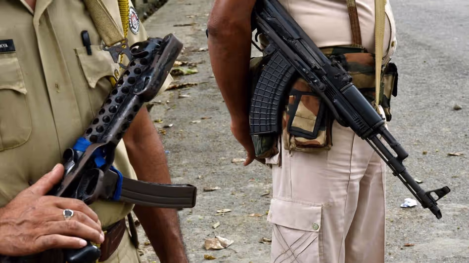 Tripura में झड़प में बीएसएफ जवान घायल, बांग्लादेशी तस्कर मारा गया Tripura में झड़प में बीएसएफ जवान घायल, बांग्लादेशी तस्कर मारा गया