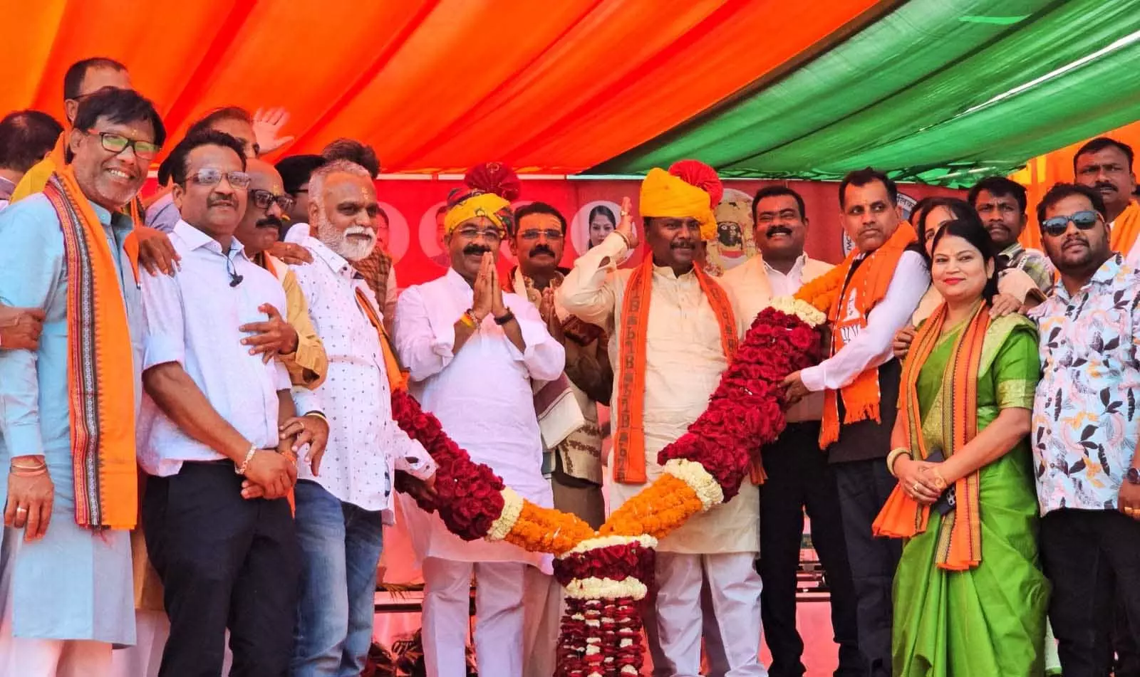 महापौर तथा पार्षदों के शपथ ग्रहण समारोह में शामिल हुए उप मुख्यमंत्री महापौर तथा पार्षदों के शपथ ग्रहण समारोह में शामिल हुए उप मुख्यमंत्री