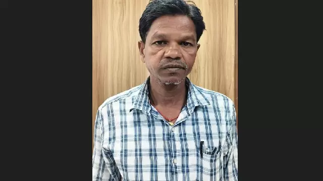 सेंट्रल को-ऑपरेटिव बैंक लिमिटेड के तहत ओस्टिया SCS सचिव को ओडिशा सतर्कता ने किया गिरफ्तार सेंट्रल को-ऑपरेटिव बैंक लिमिटेड के तहत ओस्टिया SCS सचिव को ओडिशा सतर्कता ने किया गिरफ्तार