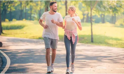 Walking Benefits: मॉर्निंग या इवनिंग वॉक, कौन सा ज्यादा फायदेमंद Walking Benefits: मॉर्निंग या इवनिंग वॉक, कौन सा ज्यादा फायदेमंद