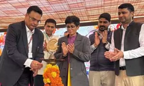 ग्रेटर नोएडा : पुष्पोत्सव का एसीईओ सौम्य श्रीवास्तव ने किया शुभारंभ, रंग-बिरंगे फूलों से सजा सिटी पार्क ग्रेटर नोएडा : पुष्पोत्सव का एसीईओ सौम्य श्रीवास्तव ने किया शुभारंभ, रंग-बिरंगे फूलों से सजा सिटी पार्क