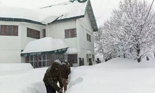 Chamoli हिमस्खलन: 33 सड़क निर्माण कर्मियों को बचाया गया, 22 अभी भी फंसे हुए हैं
