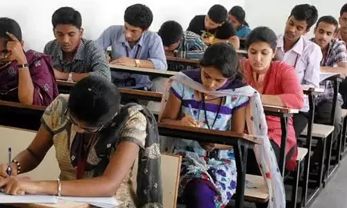 2nd PUC Exam : द्वितीय पीयूसी परीक्षा आज से; गहन निगरानी 2nd PUC Exam : द्वितीय पीयूसी परीक्षा आज से; गहन निगरानी