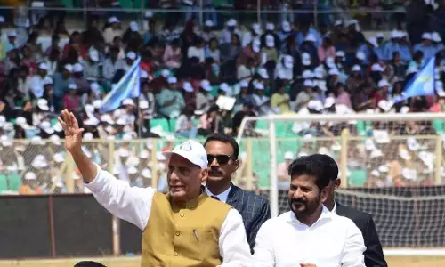 Telangana: राजनाथ सिंह ने युवाओं से वैज्ञानिक सोच विकसित करने का आग्रह किया Telangana: राजनाथ सिंह ने युवाओं से वैज्ञानिक सोच विकसित करने का आग्रह किया